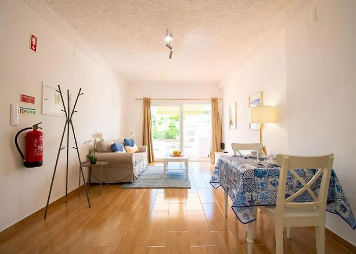 Ruca - Centrally & Modernized Carvoeiro (Lagoa)