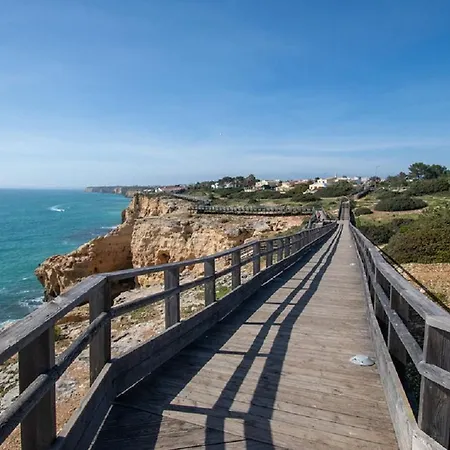 Ruca - Centrally & Modernized